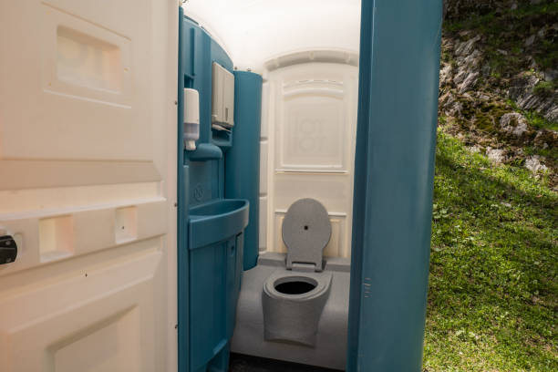 Portable Toilet Options We Offer in Dickinson, TX